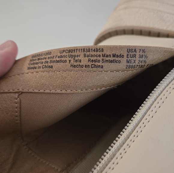 Sam & Libby Chelsea Boots | Heeled Vanilla Bean Chunky Tread | Size 7.5 - Picture 5 of 13